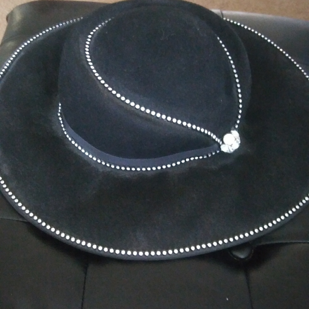 Hat - Picture 2 of 2